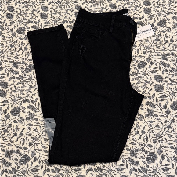 Old Navy Women's Black Skinny Leg High Rise Jeans- Size 6 - Picture 1 of 10